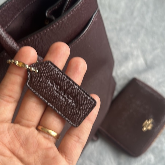 Set of coach bag and wallet oxblood colour, fits macbook - Picture 6 of 6